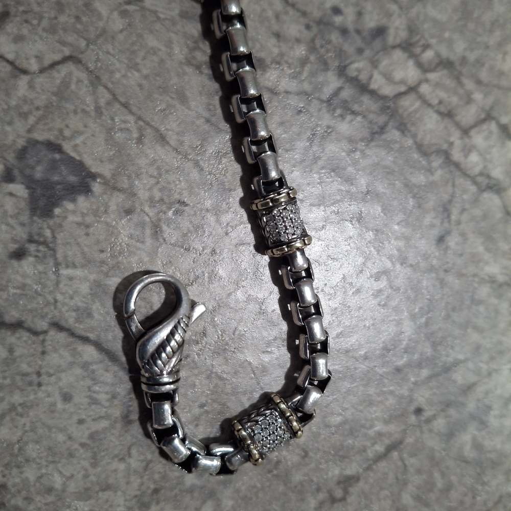 Silver and Gold Bracelet with Elegant Design - Picture 4 of 4